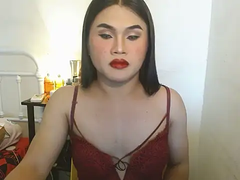 Snapshot of JustineBIGCUM chatting on 11.08.25 JustineBIGCUM online show from 11.08.25
