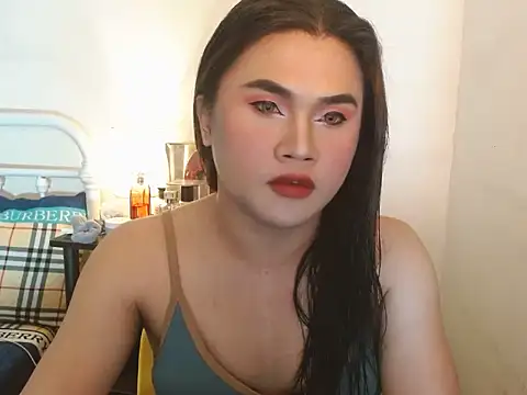 Snapshot of JustineBIGCUM chatting on 12.01.25 JustineBIGCUM online show from 12.01.25