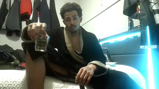 Snapshot of bigdickjojo69 chatting on 03.12.26 bigdickjojo69 online show from 03.12.26
