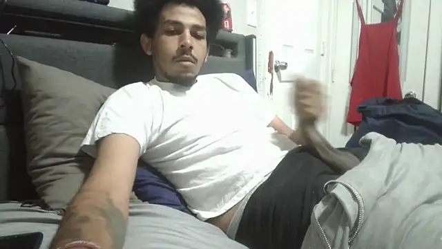 Snapshot of bigdickjojo69 chatting on 06.24.26 bigdickjojo69 online show from 06.24.26