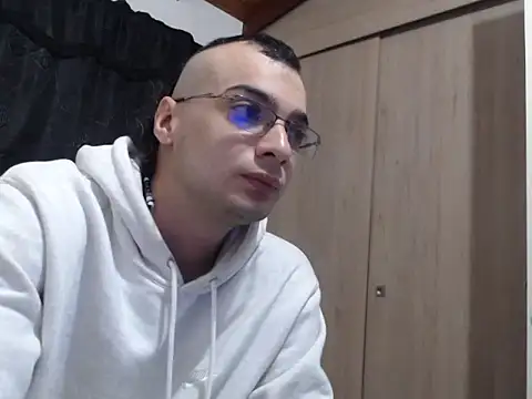 Snapshot of xZABLEYERx chatting on 11.19.25 xZABLEYERx online show from 11.19.25