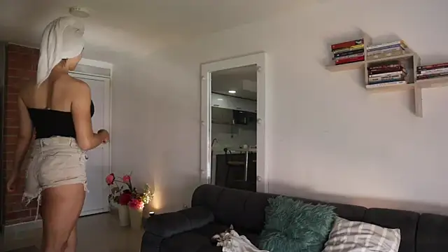  Vahos  online show from 11.25.25