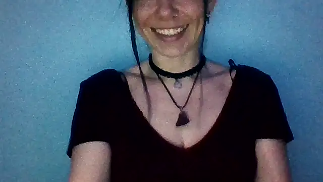 Snapshot of chicacastilla chatting on 07.04.26 chicacastilla online show from 07.04.26