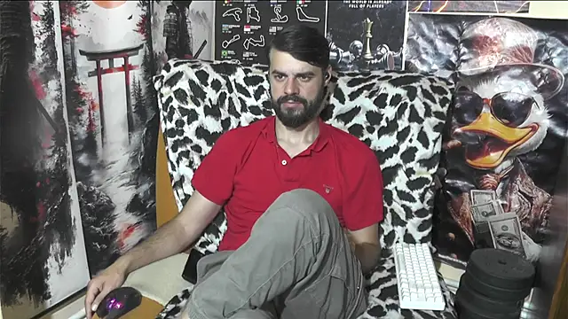 Snapshot of 00george chatting on 05.18.26 00george online show from 05.18.26