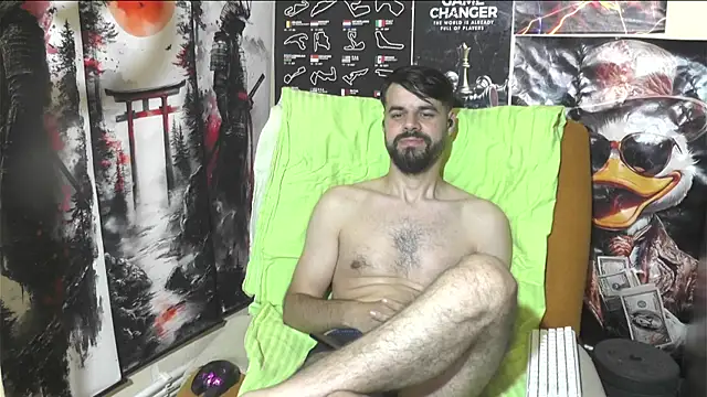 Snapshot of 00george chatting on 06.06.26 00george online show from 06.06.26