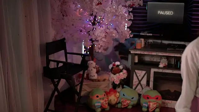 Nikki Torres online show from 02.04.26