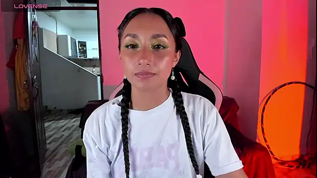 Snapshot of adrena_10 chatting on 02.10.26 adrena 10 online show from 02.10.26