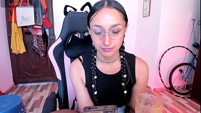 Snapshot of adrena_10 chatting on 04.27.26 adrena 10 online show from 04.27.26
