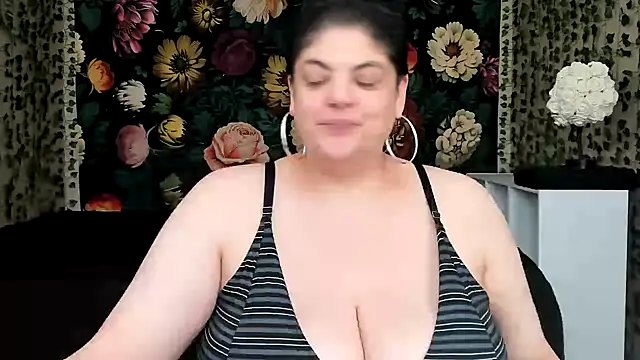 Snapshot of Exotic-Melons chatting on 03.15.25 Exotic-Melons online show from 03.15.25