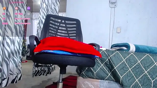 Snapshot of kilian_xx chatting on 12.14.25 kilian xx online show from 12.14.25