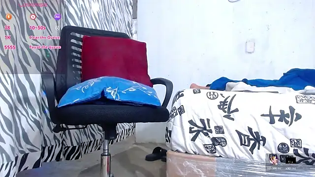 Snapshot of kilian_xx chatting on 12.23.25 kilian xx online show from 12.23.25