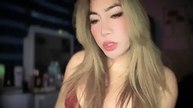 Snapshot of kristinestar chatting on 09.17.25 kristinestar online show from 09.17.25