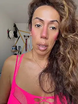 Snapshot of YOURSDEBORA chatting on 05.28.26 YOURSDEBORA online show from 05.28.26