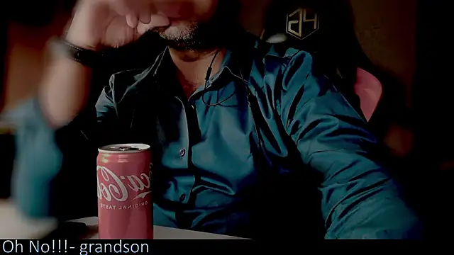 Snapshot of _x_rated_ chatting on 10.21.25 x rated online show from 10.21.25
