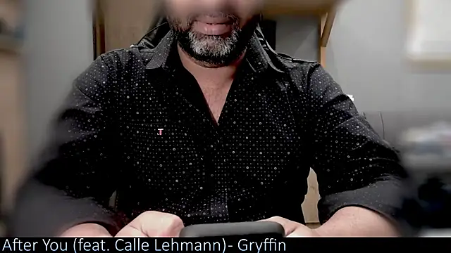 Snapshot of _x_rated_ chatting on 04.04.26 x rated online show from 04.04.26