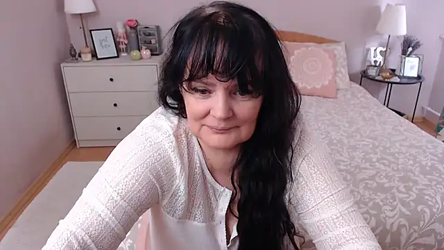 LeveMe2Nightt online show from 09.30.25