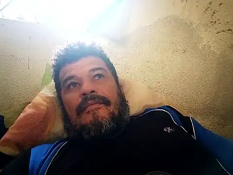 Snapshot of tarra122 chatting on 05.25.26 tarra122 online show from 05.25.26