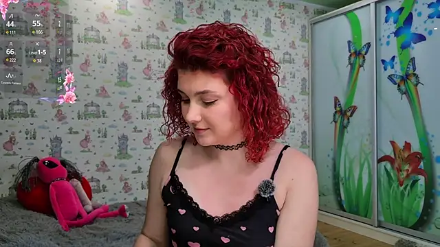 Snapshot of SmokyRose chatting on 06.22.26 SmokyRose online show from 06.22.26