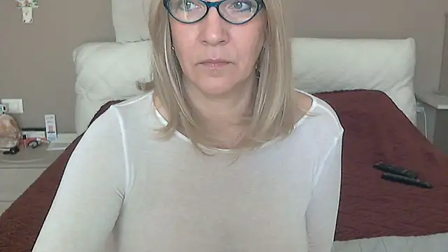 Snapshot of -K-- chatting on 02.13.26 -K-- online show from 02.13.26