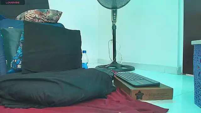 abigail curvy online show from 02.20.25