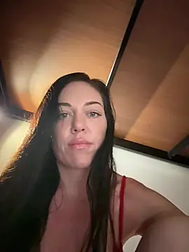 Snapshot of LilliThelo chatting on 02.22.26 LilliThelo online show from 02.22.26