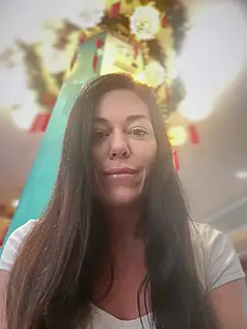 Snapshot of LilliThelo chatting on 02.27.26 LilliThelo online show from 02.27.26