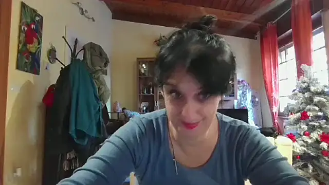 Snapshot of ClaudyGeryn chatting on 01.08.25 ClaudyGeryn online show from 01.08.25