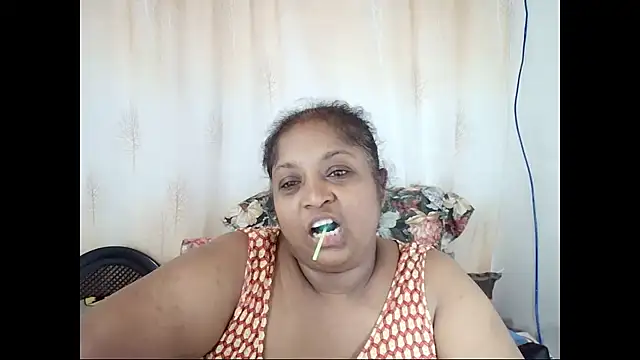 Snapshot of Indiantasha chatting on 01.31.25 Indiantasha online show from 01.31.25