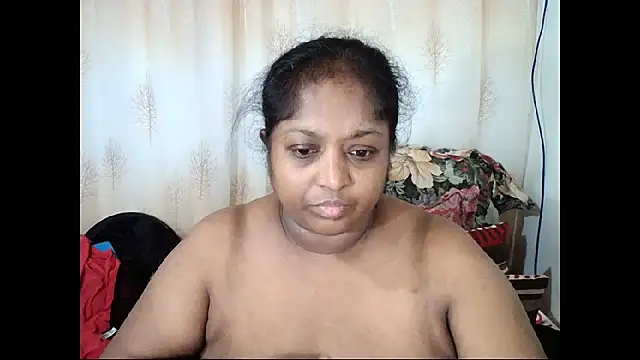 Snapshot of Indiantasha chatting on 02.10.25 Indiantasha online show from 02.10.25