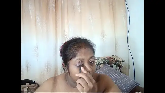 Snapshot of Indiantasha chatting on 02.12.25 Indiantasha online show from 02.12.25