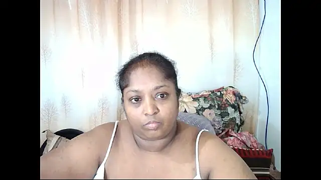 Snapshot of Indiantasha chatting on 02.13.25 Indiantasha online show from 02.13.25