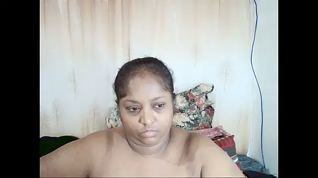 Snapshot of Indiantasha chatting on 02.15.25 Indiantasha online show from 02.15.25