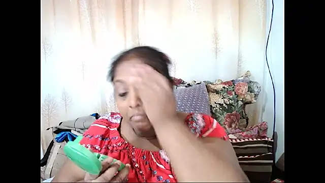 Snapshot of Indiantasha chatting on 02.21.25 Indiantasha online show from 02.21.25