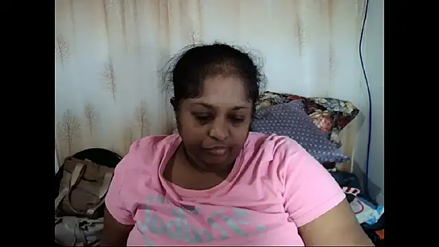 Snapshot of Indiantasha chatting on 02.24.25 Indiantasha online show from 02.24.25