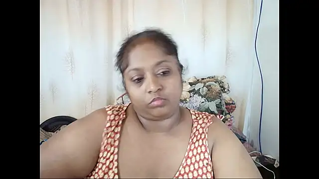 Snapshot of Indiantasha chatting on 02.28.25 Indiantasha online show from 02.28.25