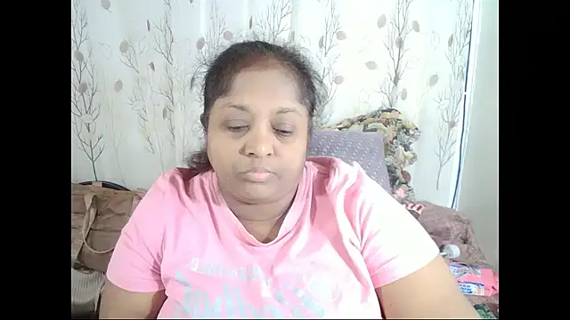 Snapshot of Indiantasha chatting on 09.15.25 Indiantasha online show from 09.15.25