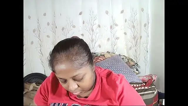 Snapshot of Indiantasha chatting on 09.19.25 Indiantasha online show from 09.19.25