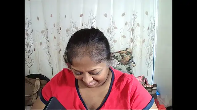 Snapshot of Indiantasha chatting on 10.20.25 Indiantasha online show from 10.20.25