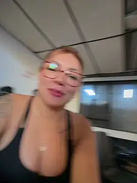 Snapshot of DIANITA_1988 chatting on 05.27.26 DIANITA 1988 online show from 05.27.26