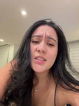Snapshot of Nina_lovi chatting on 06.30.26 Nina lovi online show from 06.30.26