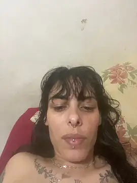 Snapshot of Sarah-safada chatting on 04.29.26 Sarah-safada online show from 04.29.26