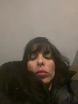 Snapshot of Sarah-safada chatting on 05.31.26 Sarah-safada online show from 05.31.26