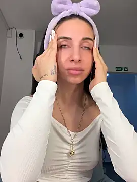 MeganHopeX online show from 01.06.25