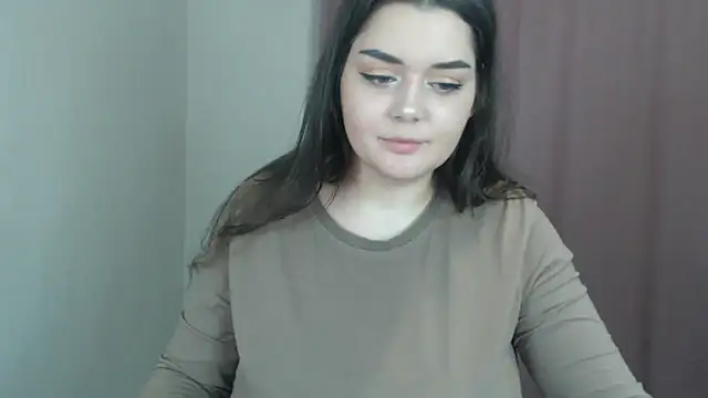 Snapshot of ohhhMie chatting on 12.10.24 ohhhMie online show from 12.10.24