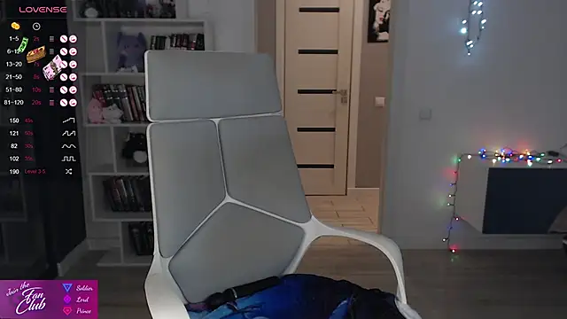 Emma Bryan online show from 03.14.25