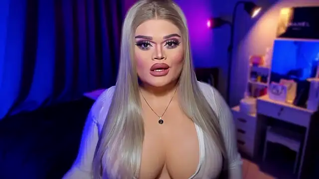 KarolinaThompson online show from 12.14.24