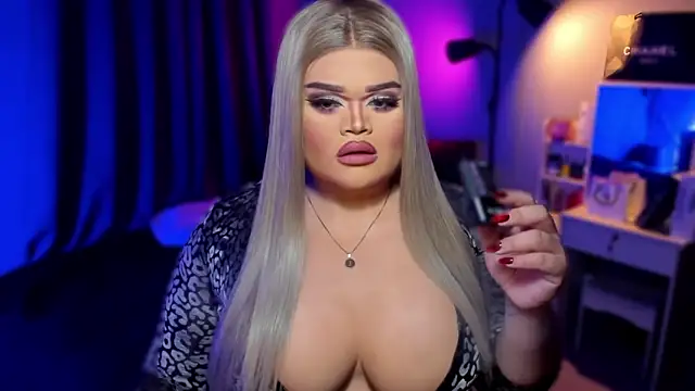 KarolinaThompson online show from 12.15.24