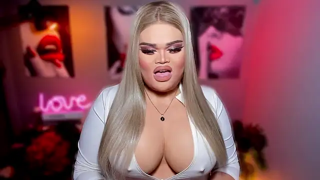 KarolinaThompson online show from 10.05.25