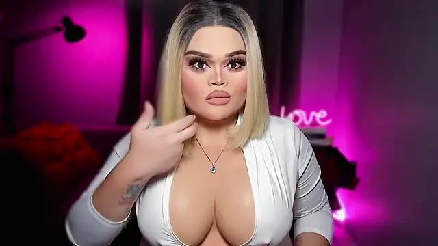 Snapshot of KarolinaThompson chatting on 02.18.26 KarolinaThompson online show from 02.18.26