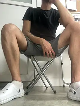 Snapshot of AlexandruUK chatting on 06.23.26 AlexandruUK online show from 06.23.26